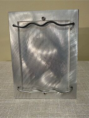 Vtg Wilson Todd Design Industrial Brushed Aluminum & Acrylic Easel Picture Frame